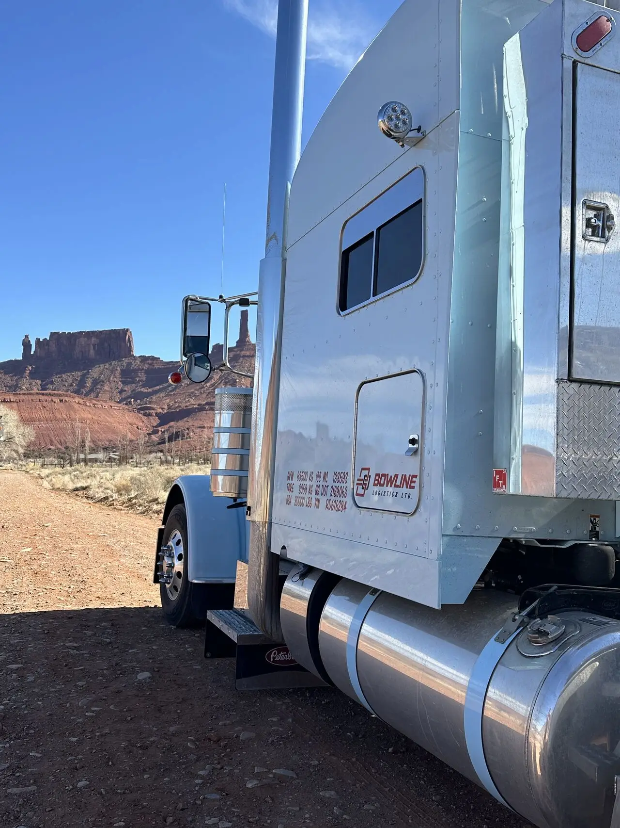 Bowline Logistics heavy truck in desert climate Bowline Logistics heavy truck in desert climate